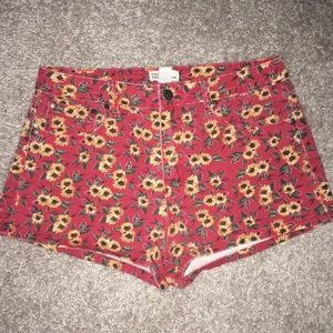 Super cute sunflower shorts!